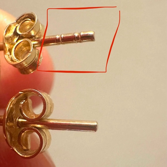 Exquisite 14K Solid Yellow Gold 6.2mm 0.13CT Diamond Flower Stud Earring (1) - Picture 7 of 11